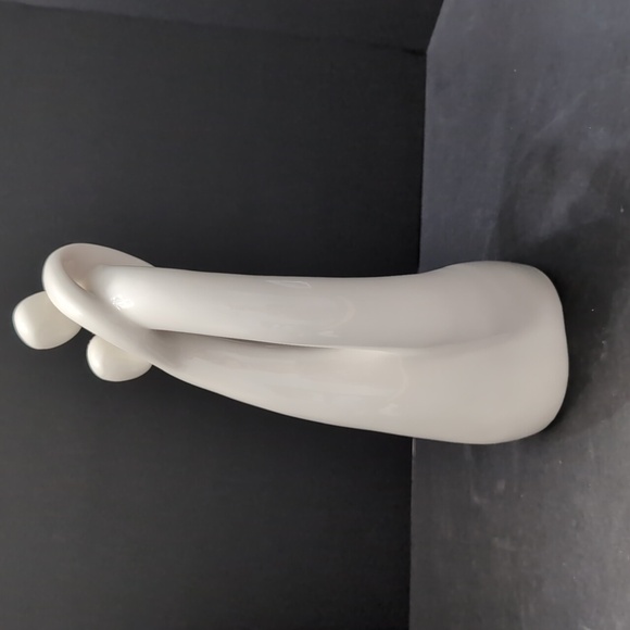 VGT,Enesco Circle Of Love , Encompass Me Figurine. - Picture 5 of 7